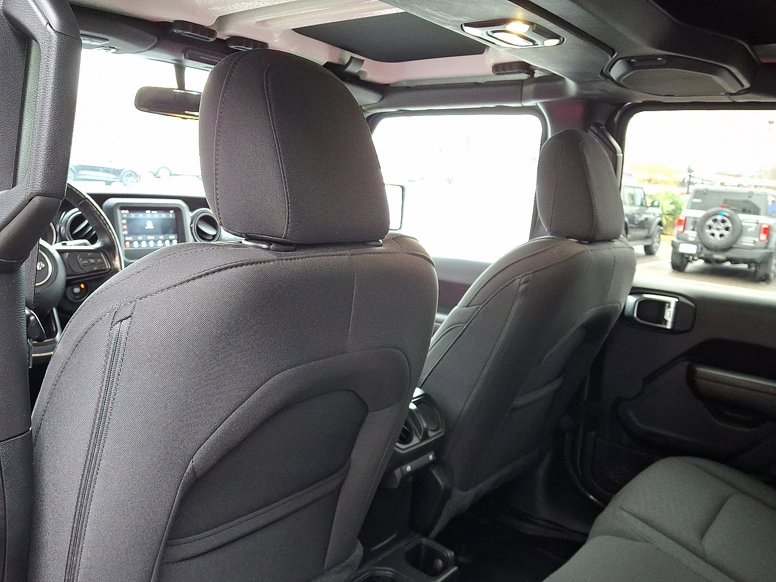 Used 2020 Jeep Wrangler Unlimited Sport image 12