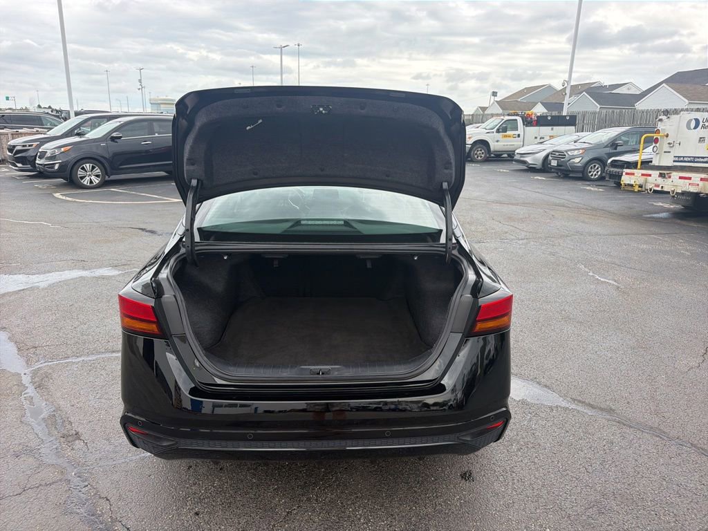 Used 2025 Nissan Altima 2.5 SV FWD image 44