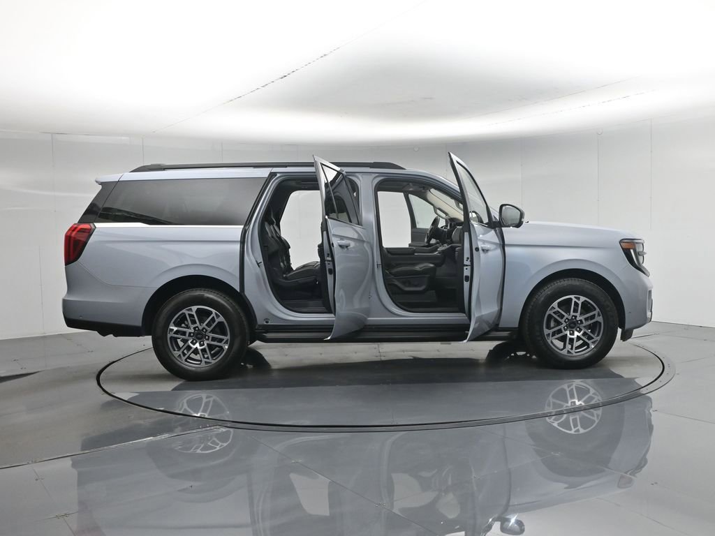 Certified 2025 Ford Expedition Max Active RWD image 4