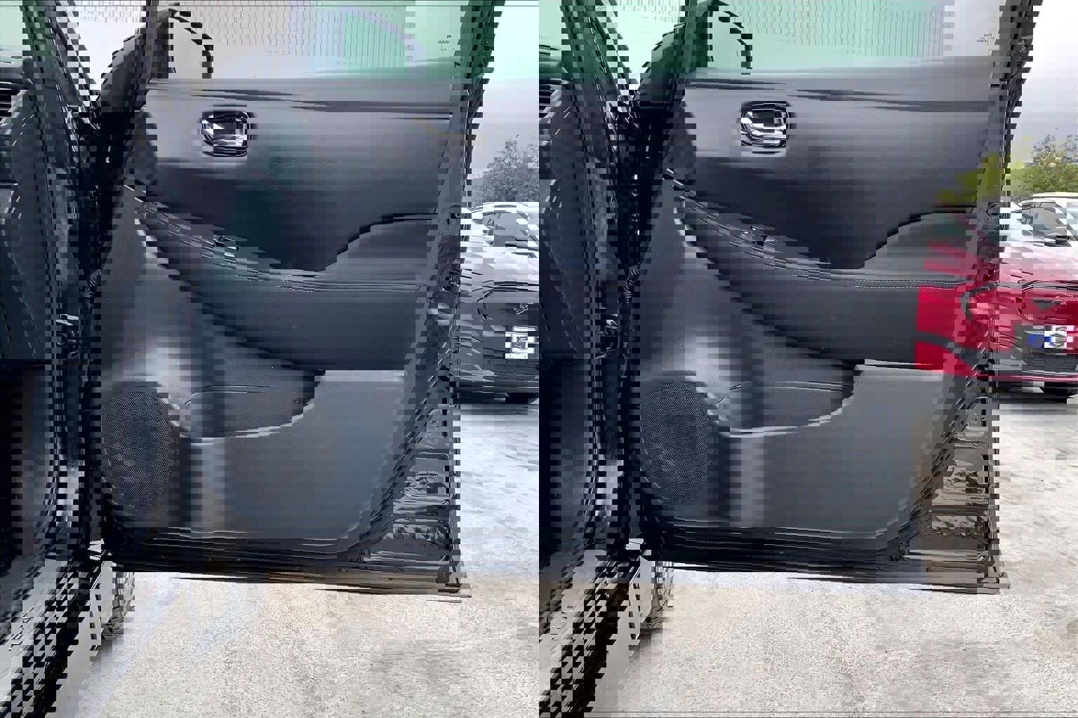 Used 2019 Nissan Leaf SV Plus w/ SV Plus Technology Package image 28