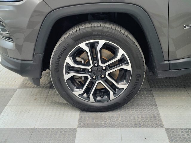Used 2023 Jeep Compass Limited AWD/4WD image 13