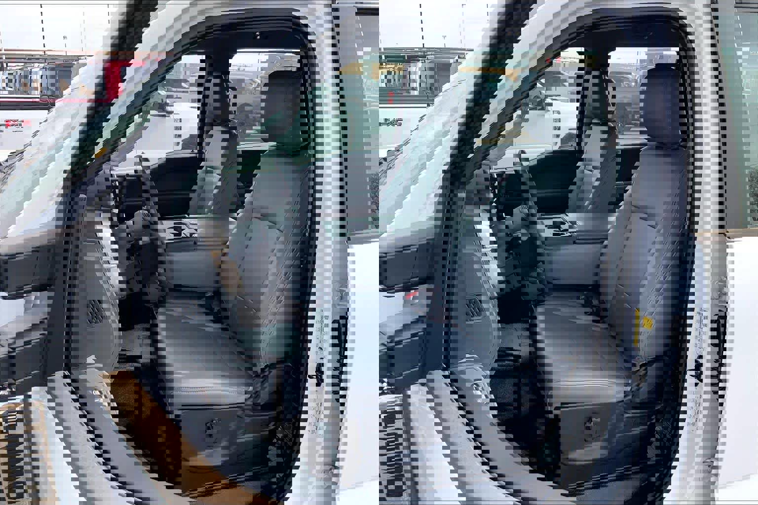 Certified 2023 Ford F250 XL w/ Snow Plow Prep Package image 7