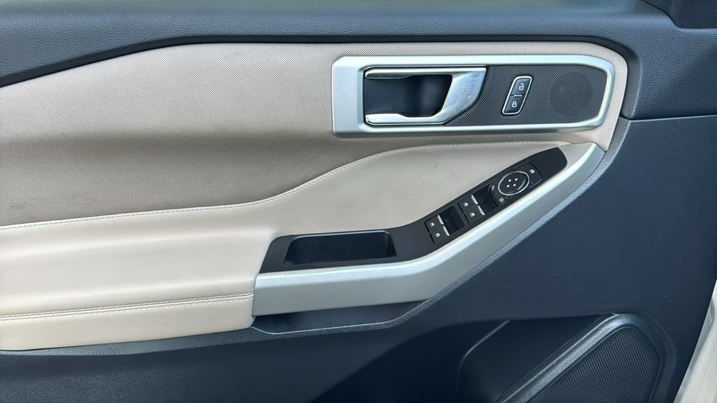 Certified 2020 Ford Explorer XLT RWD image 18