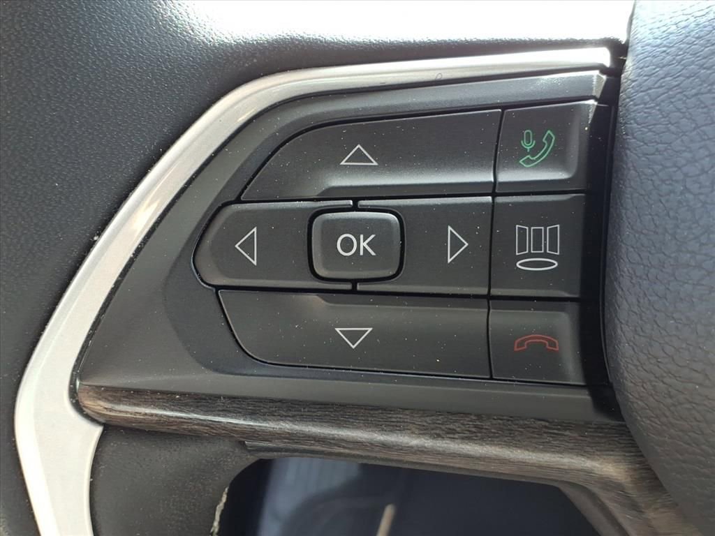Used 2023 Jeep Grand Cherokee L Limited AWD/4WD image 21