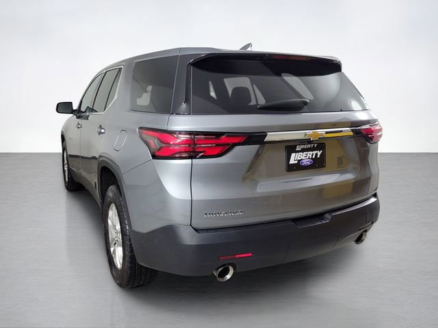 Used 2023 Chevrolet Traverse LS image 3
