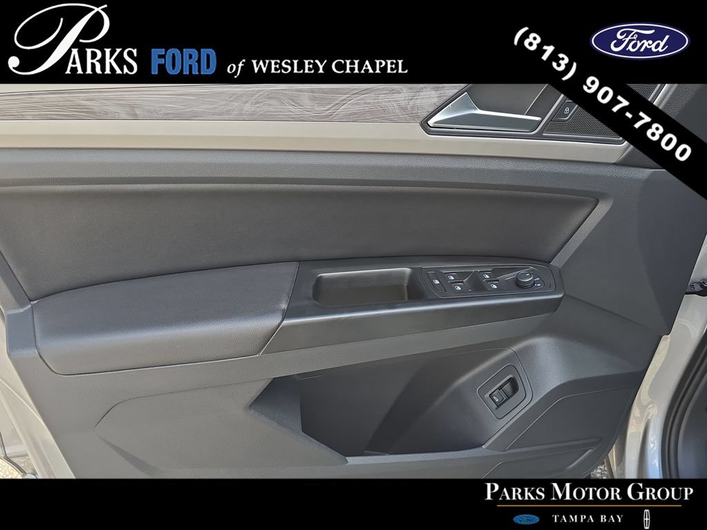 Used 2020 Volkswagen Atlas Cross Sport SE w/ Towing Package AWD/4WD image 16