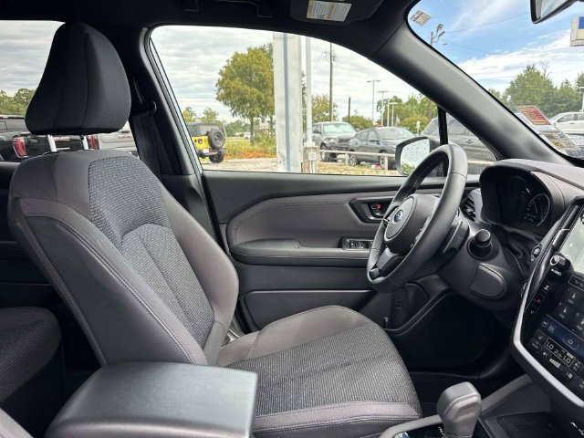 Used 2025 Subaru Forester Premium AWD/4WD image 11