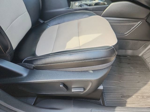 Certified 2022 Ford Escape Titanium w/ Titanium Elite Package AWD/4WD image 33