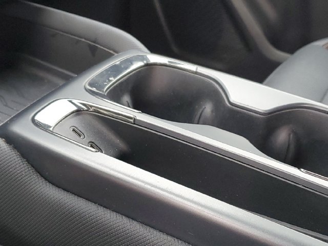 Used 2024 Chevrolet Equinox EV RS FWD image 18