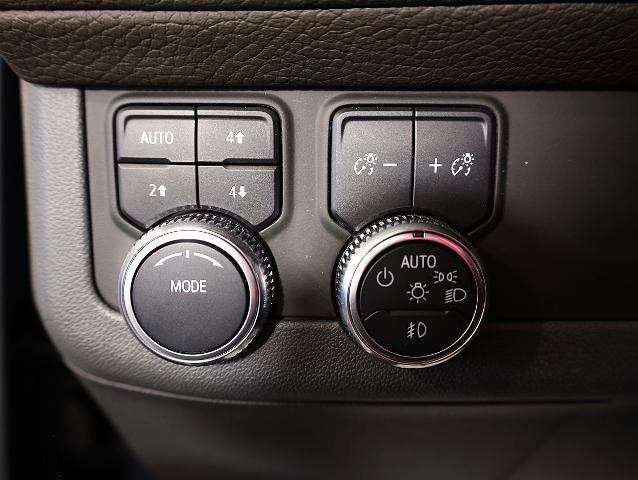 Used 2021 GMC Yukon Denali w/ LPO, Illumination Package image 19