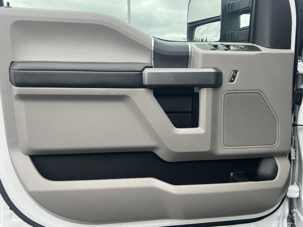 Certified 2022 Ford F250 XLT w/ XLT Value Package image 14