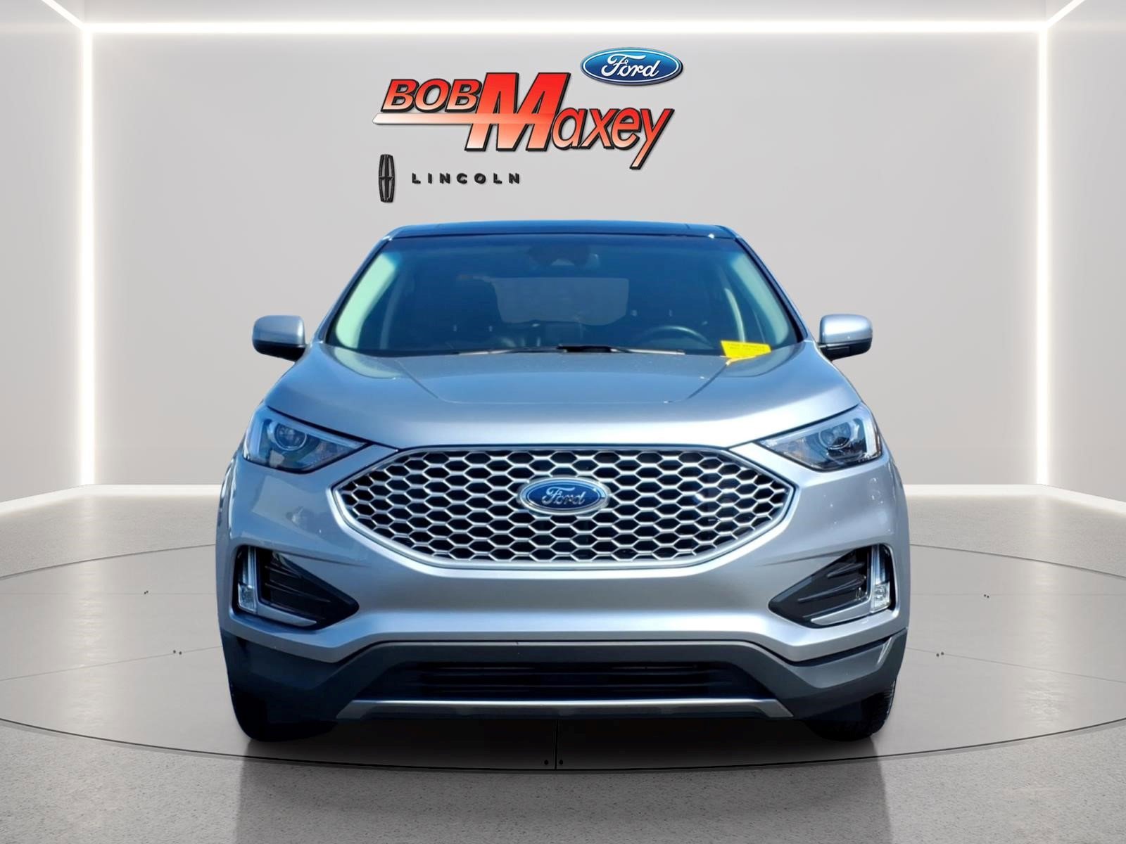 Certified 2023 Ford Edge SEL w/ Convenience Package AWD/4WD image 2