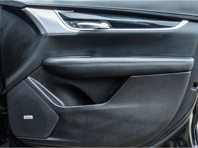 Used 2025 Cadillac XT5 Premium Luxury image 15