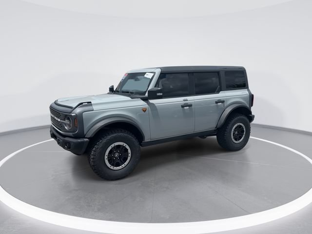 Certified 2023 Ford Bronco Badlands w/ Sasquatch Package AWD/4WD image 3