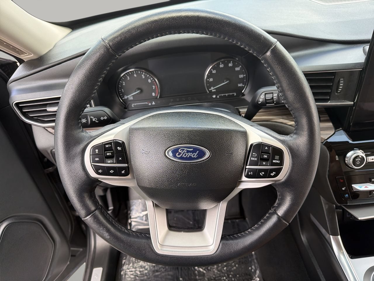 Certified 2023 Ford Explorer Limited w/ Limited Technology Package RWD image 32