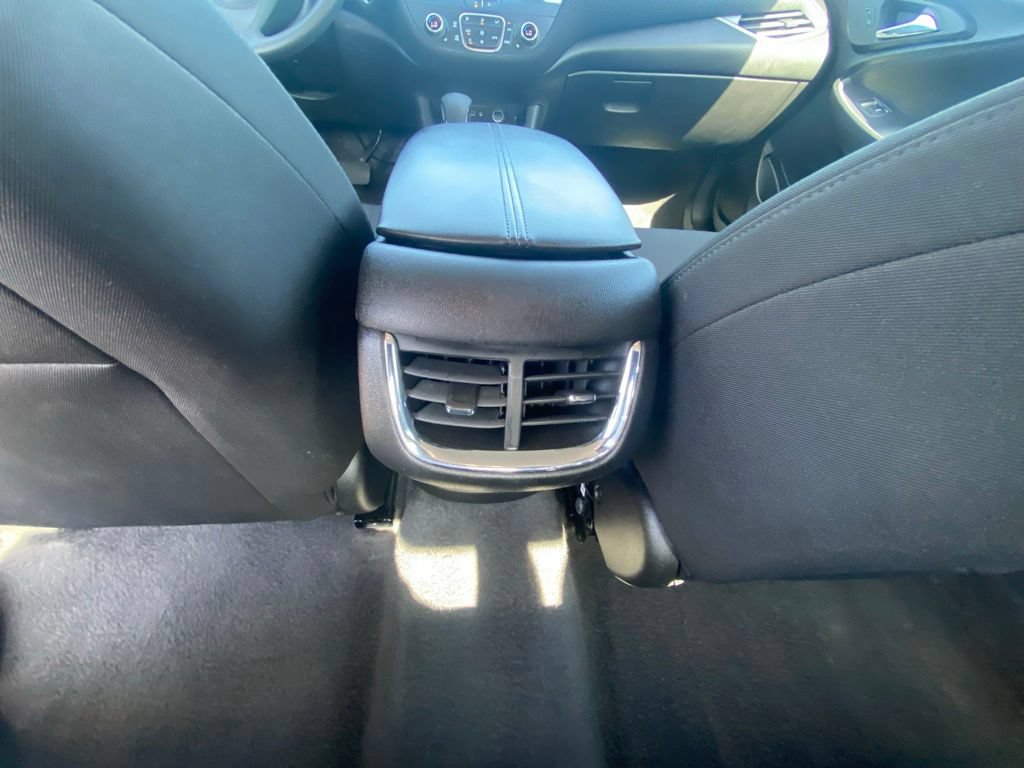 Used 2025 Chevrolet Malibu LT FWD image 24