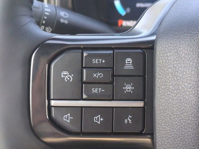 Certified 2025 Ford F250 Platinum w/ FX4 Off-Road Package AWD/4WD image 22