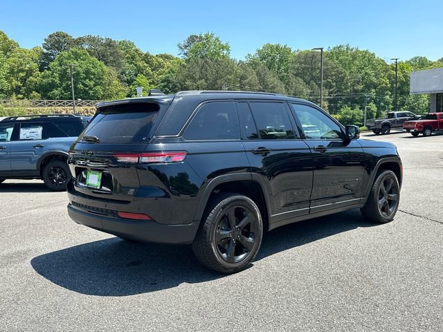 Used 2023 Jeep Grand Cherokee Altitude AWD/4WD image 5