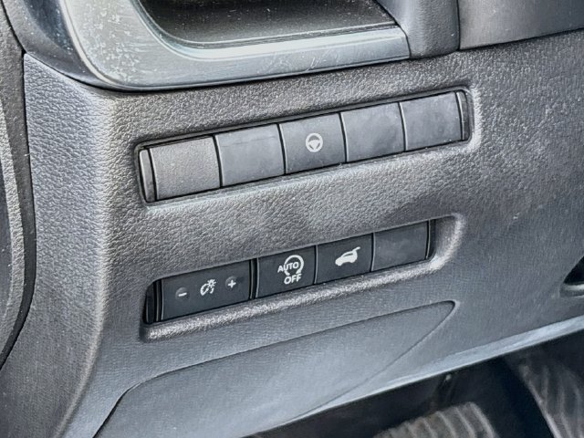 Used 2024 Nissan Rogue SV AWD/4WD image 10