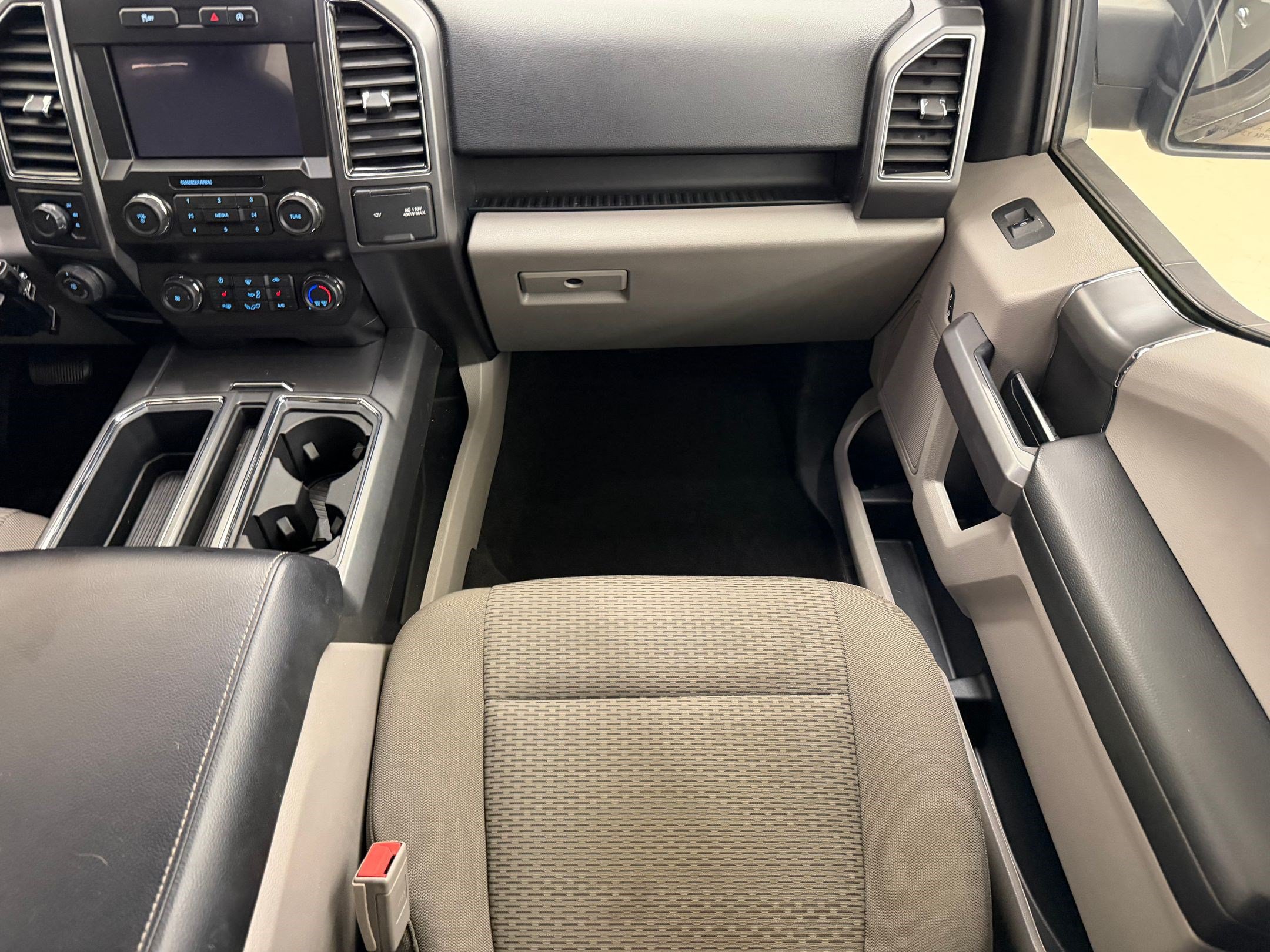 Certified 2019 Ford F150 XLT w/ Equipment Group 302A Luxury AWD/4WD image 27