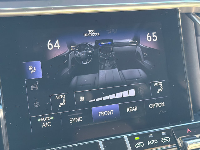 Used 2024 Lexus LX 600 4WD w/ Luxury Package image 29