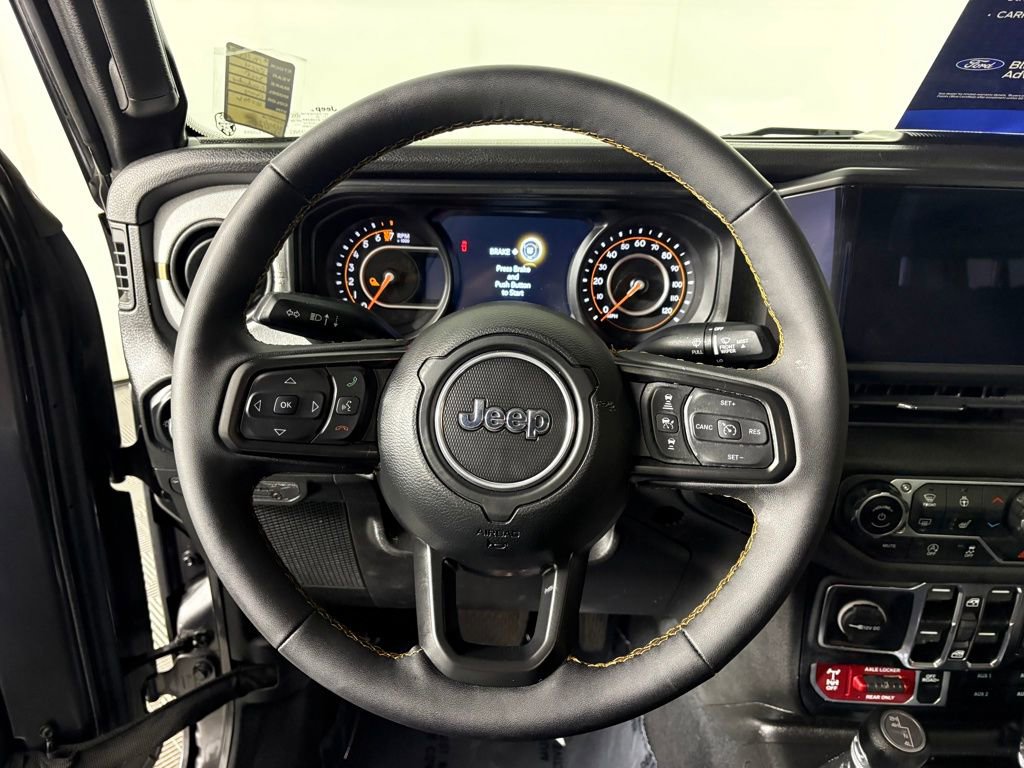 Used 2024 Jeep Gladiator Sport AWD/4WD image 14