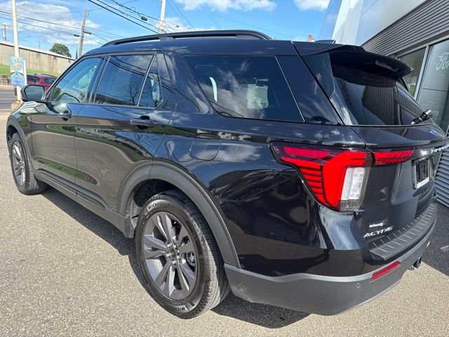 Certified 2026 Ford Explorer Active w/ Active Comfort Package AWD/4WD image 8