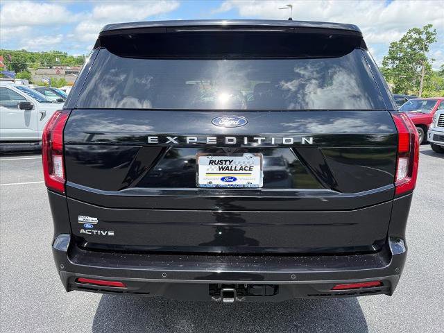 Certified 2025 Ford Expedition Active AWD/4WD image 6