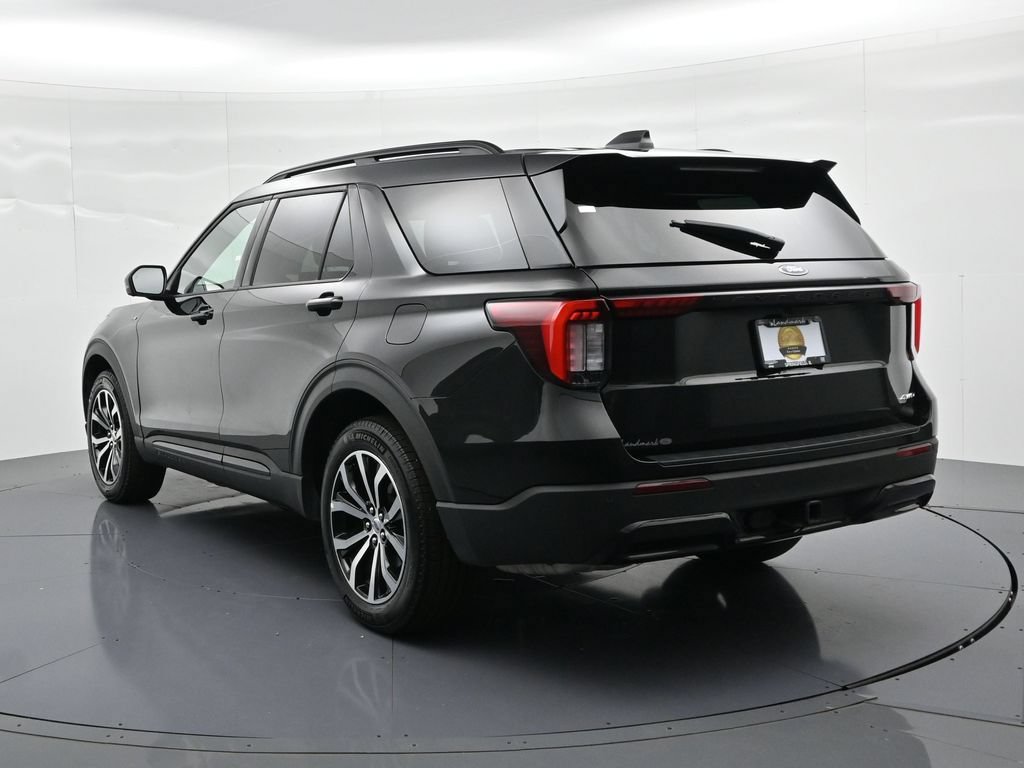 Certified 2026 Ford Explorer ST-Line AWD/4WD image 8
