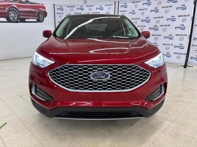 Certified 2024 Ford Edge SEL w/ Convenience Package AWD/4WD image 2