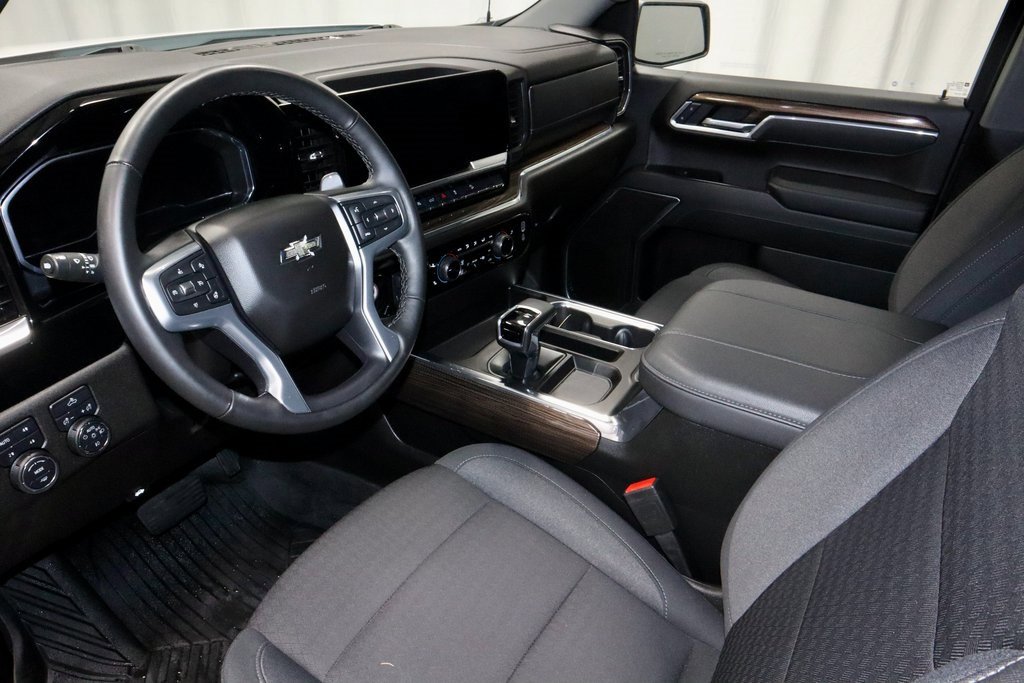 Used 2025 Chevrolet Silverado 1500 RST image 25