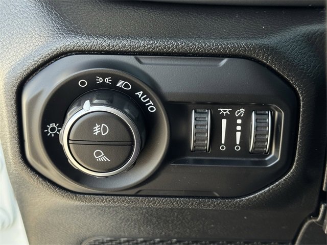 Used 2022 Jeep Gladiator Willys image 23