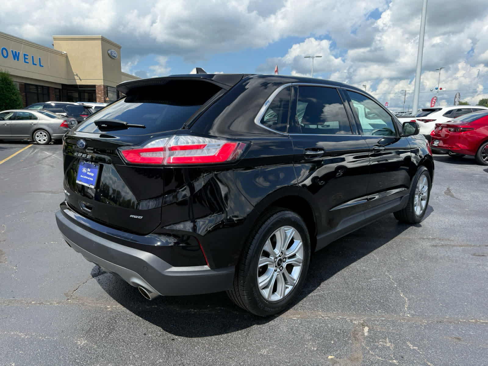 Certified 2024 Ford Edge Titanium AWD/4WD image 19
