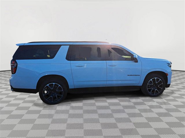 Used 2023 Chevrolet Suburban RST w/ Sport Performance Package image 6