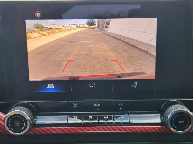 Used 2023 Chevrolet Colorado LT image 16