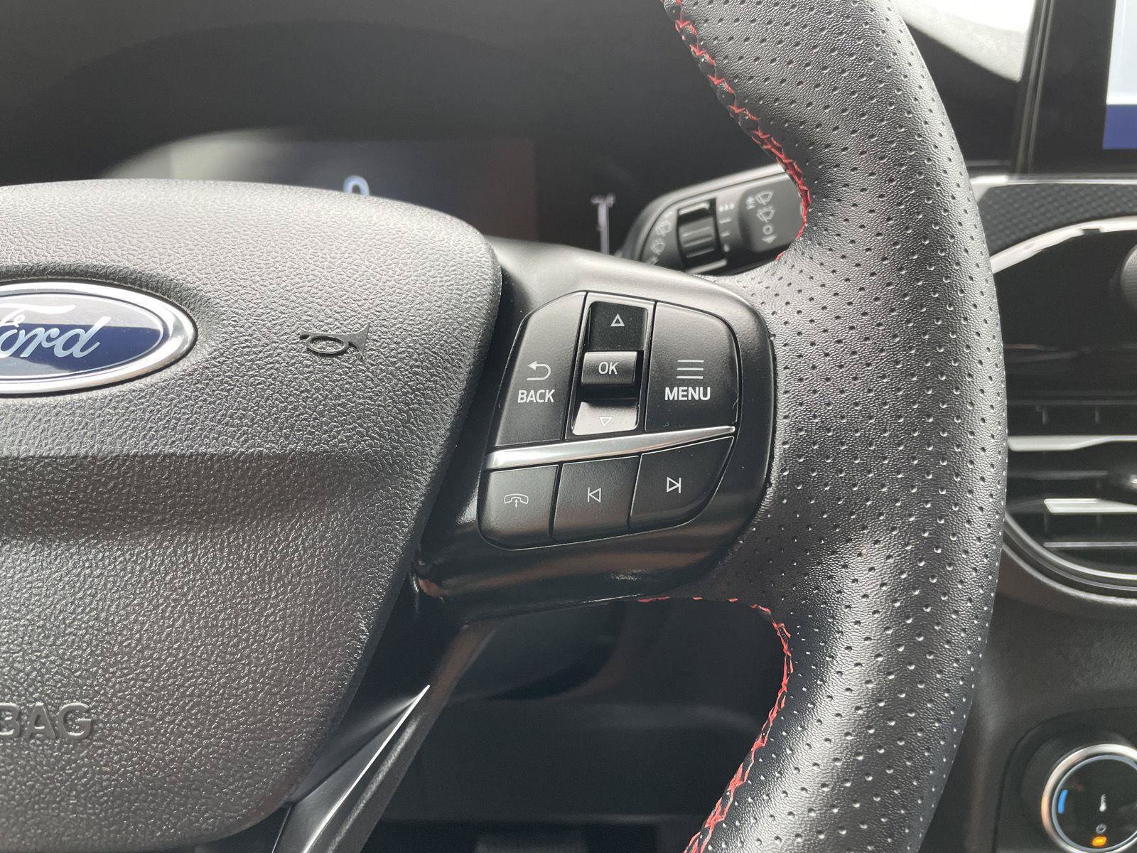 Certified 2025 Ford Escape ST-Line Select AWD/4WD image 14
