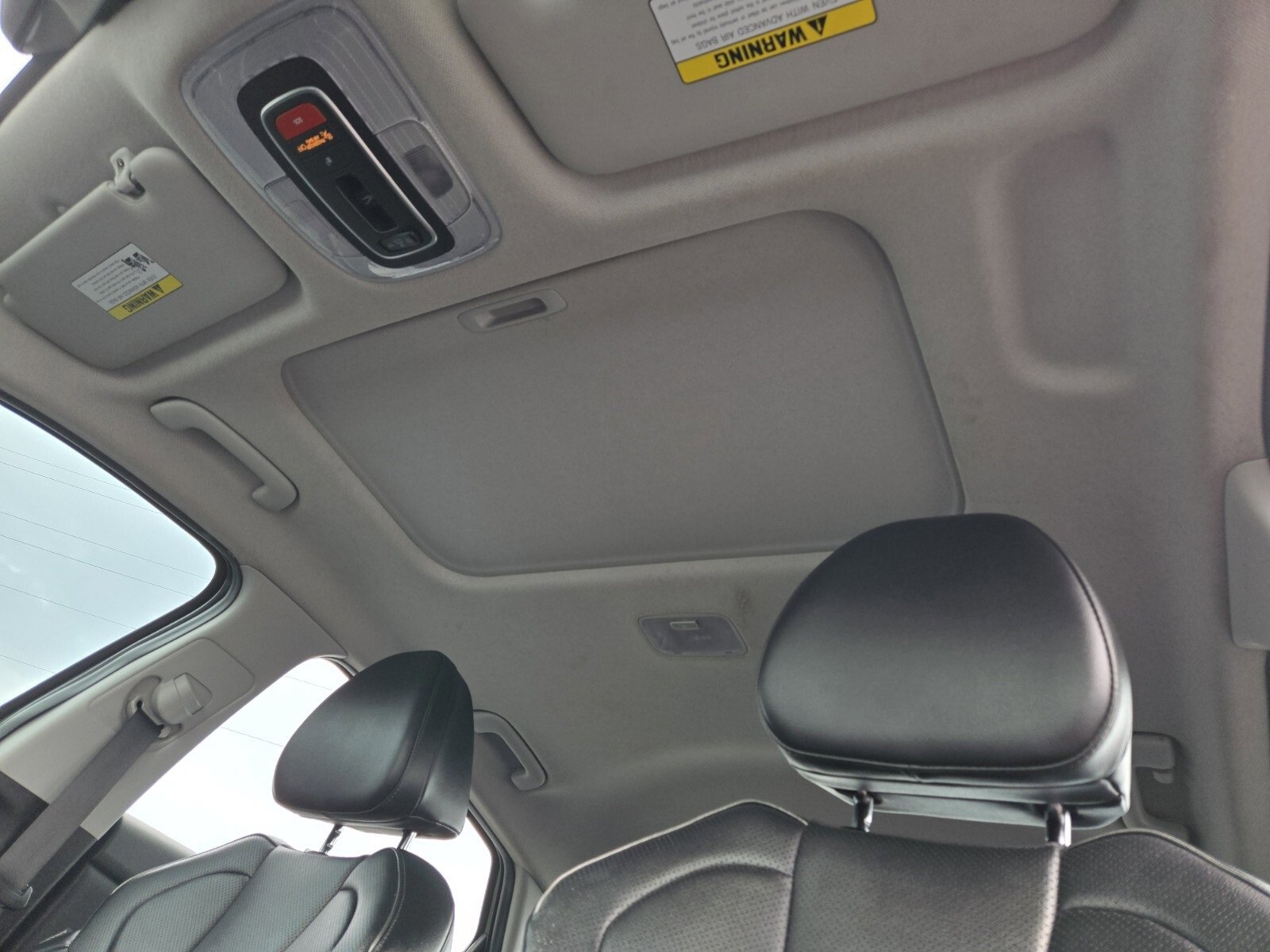 Used 2024 Hyundai Elantra Limited image 10