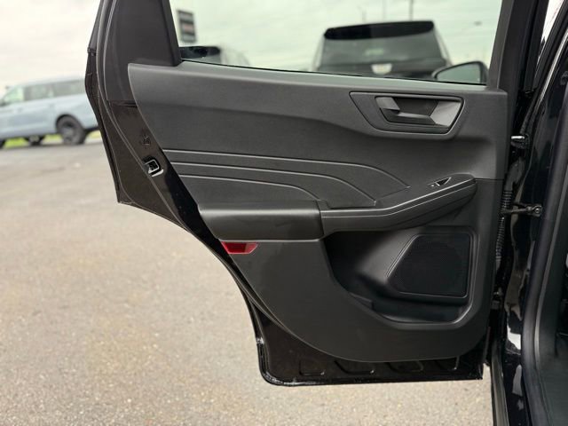 Certified 2024 Ford Escape Active AWD/4WD image 30
