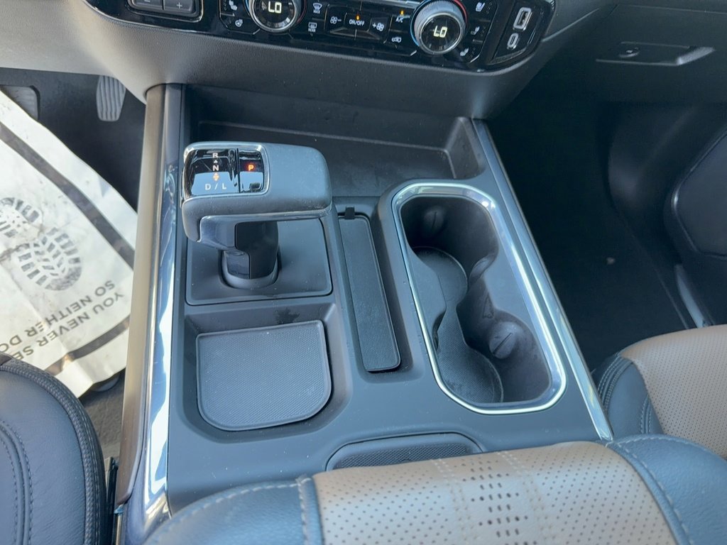 Used 2025 Chevrolet Silverado 1500 High Country image 22