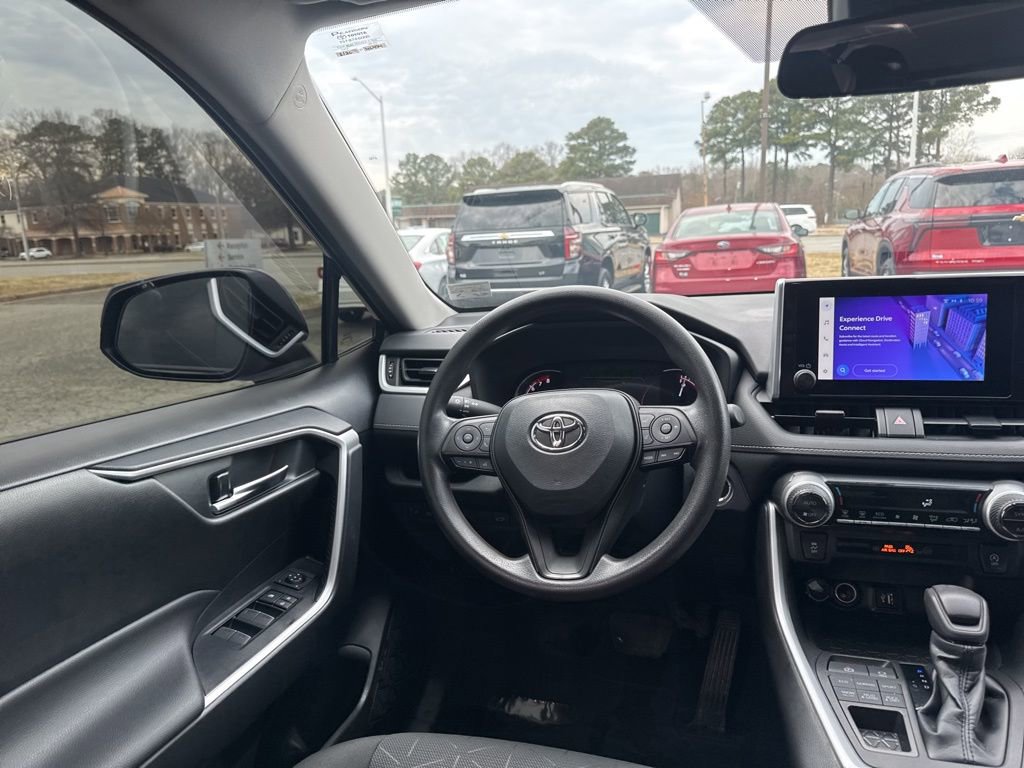 Used 2023 Toyota RAV4 XLE w/ Convenience Package image 8
