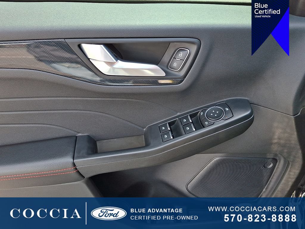 Certified 2024 Ford Escape ST-Line Select AWD/4WD image 12