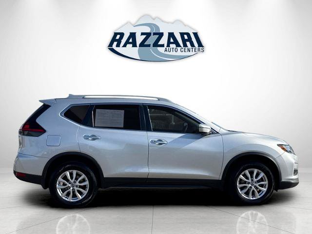 Used 2018 Nissan Rogue SV AWD/4WD image 2