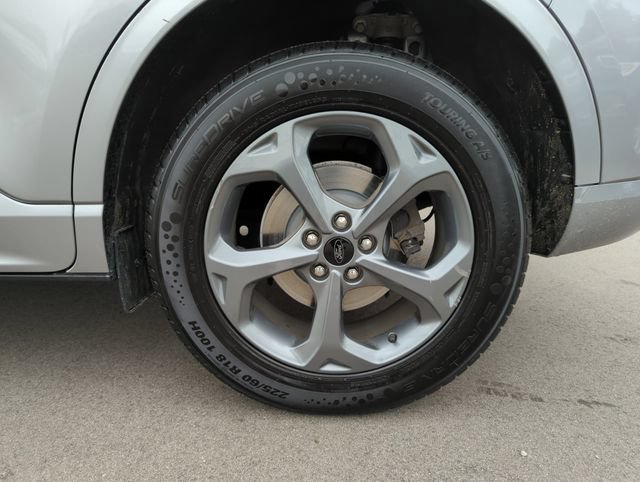 Certified 2024 Ford Escape ST-Line AWD/4WD image 11