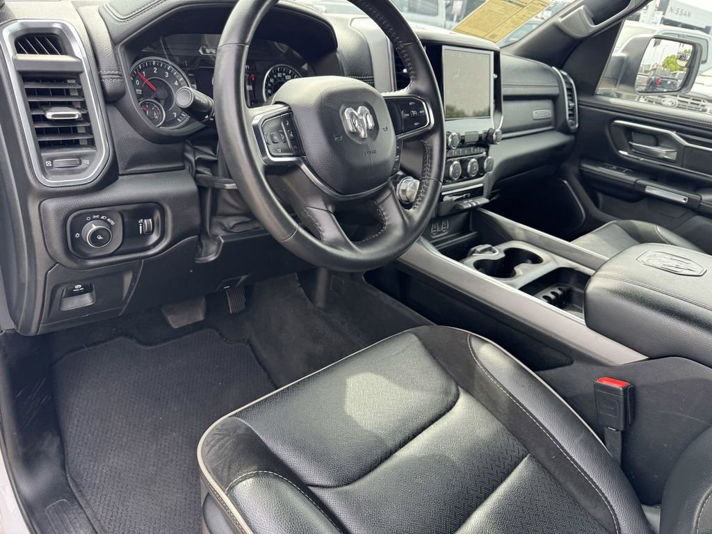 Used 2024 RAM 1500 Laramie AWD/4WD image 18
