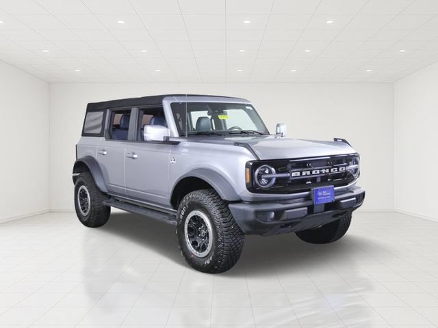 Certified 2022 Ford Bronco Outer Banks w/ Sasquatch Package