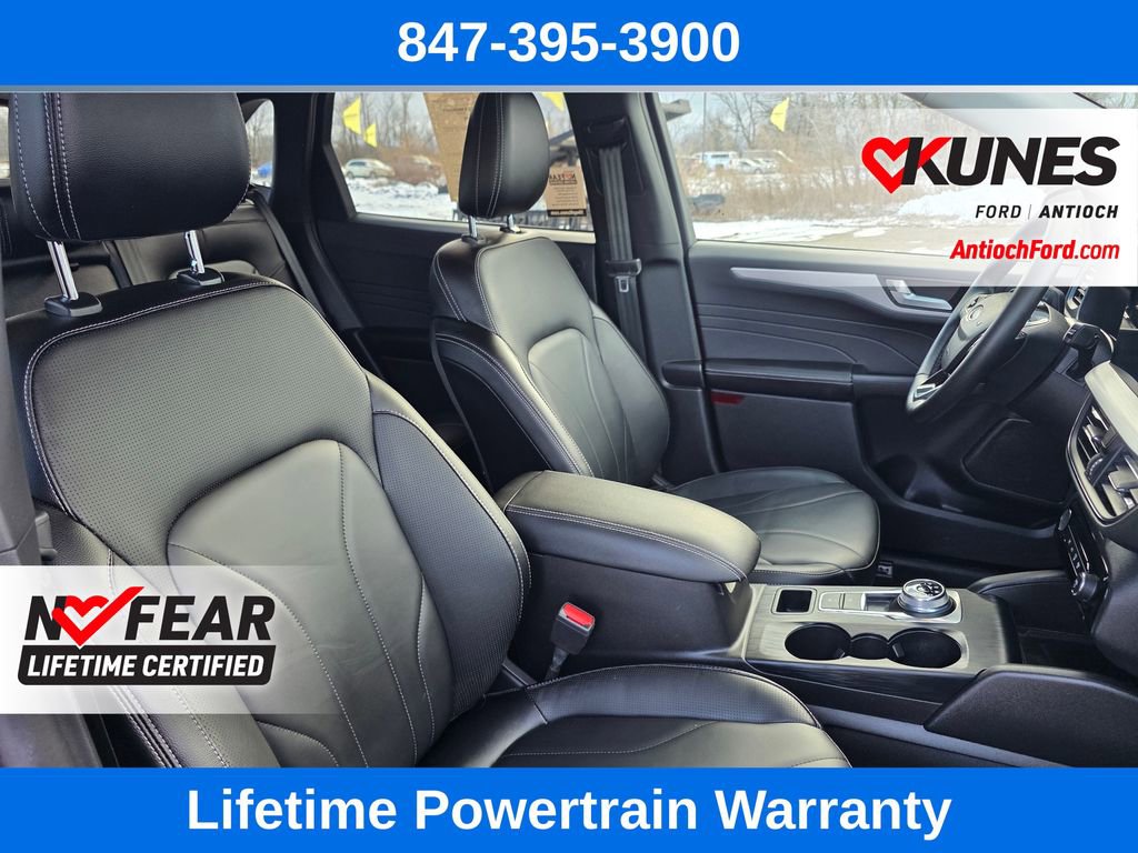 Certified 2025 Ford Escape Platinum w/ Premium Technology Package image 39