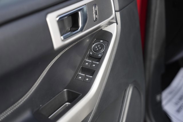 Certified 2021 Ford Explorer XLT image 30
