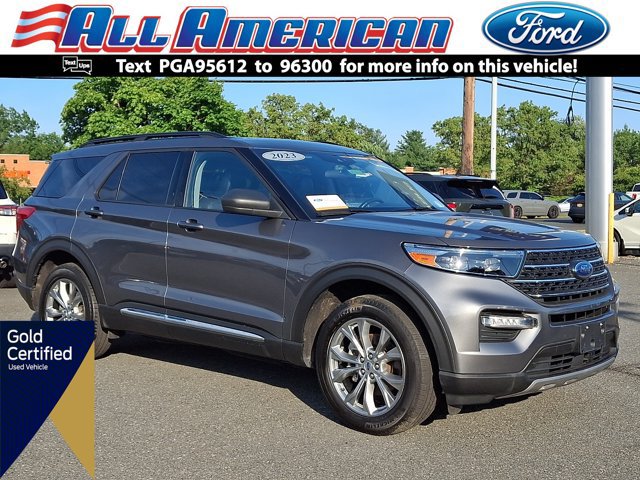 Certified 2023 Ford Explorer XLT w/ Equipment Group 202A AWD/4WD image 1
