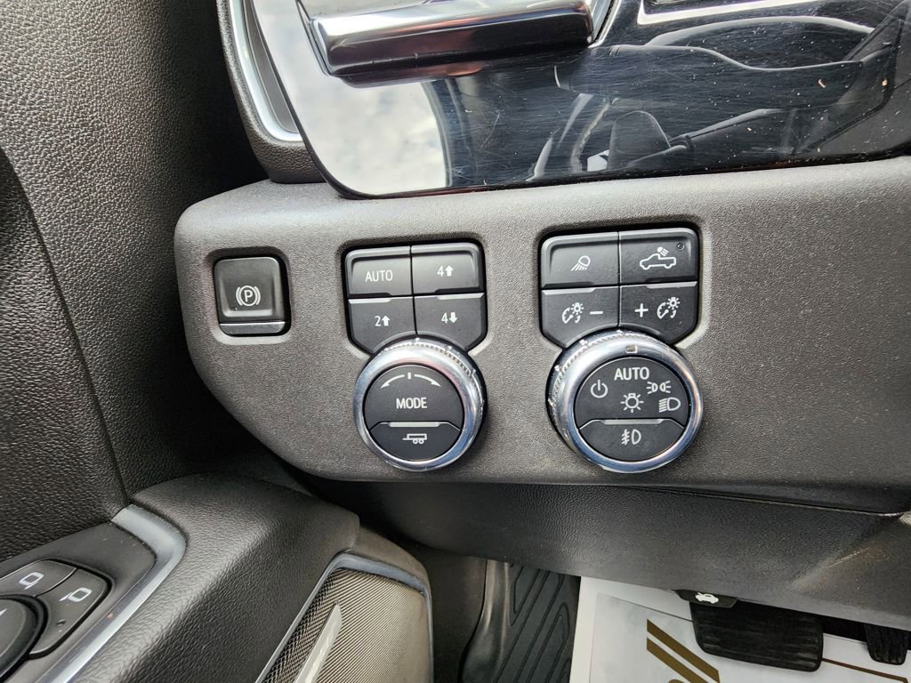 Used 2022 GMC Sierra 1500 SLT w/ SLT Premium Plus Package image 18