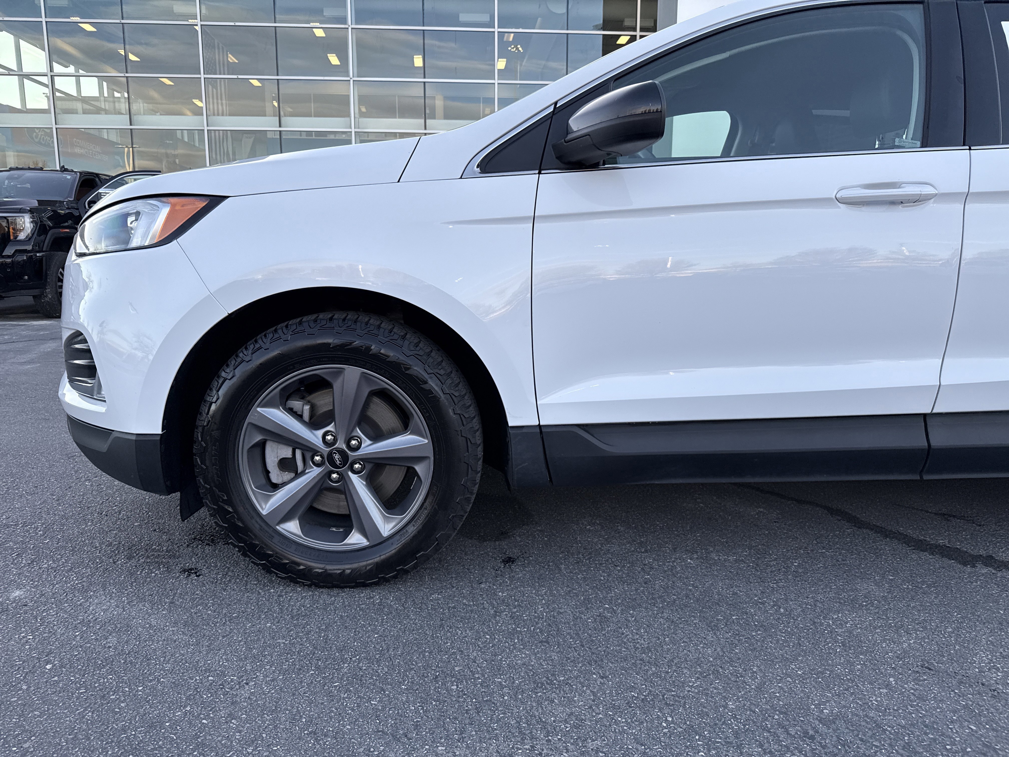 Certified 2022 Ford Edge SEL w/ Sport Appearance Package image 9